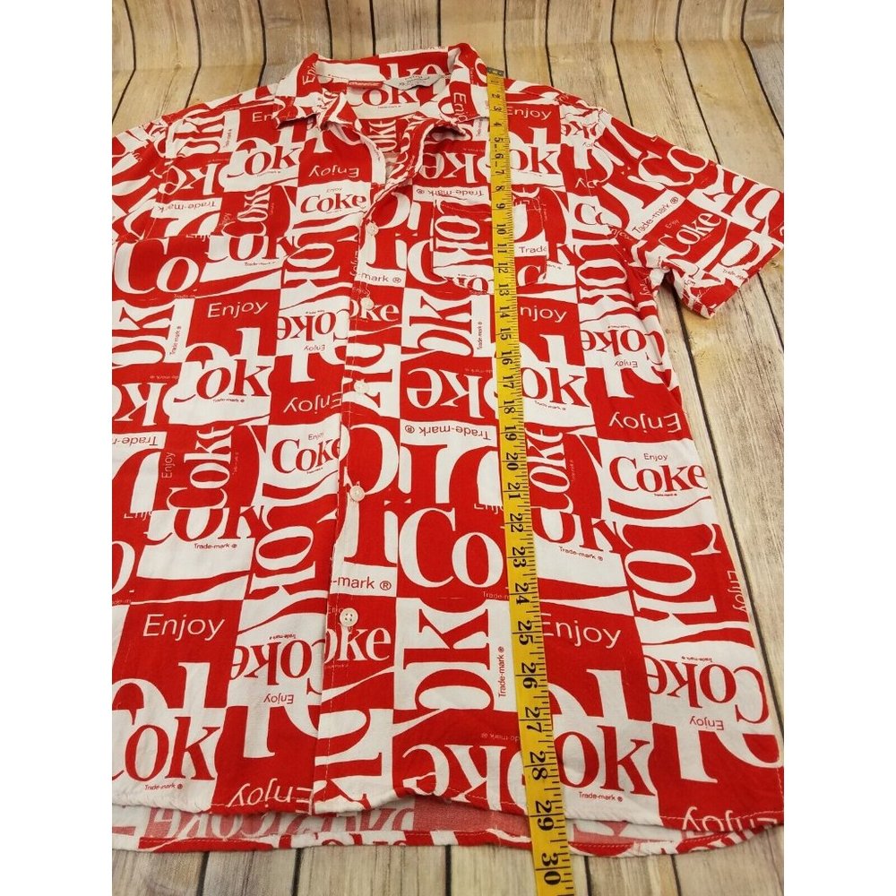 Vintage Re-Mastered Coca-Cola Men’s S/S Button Front Shirt Size M Red B83 - Picture 6 of 10